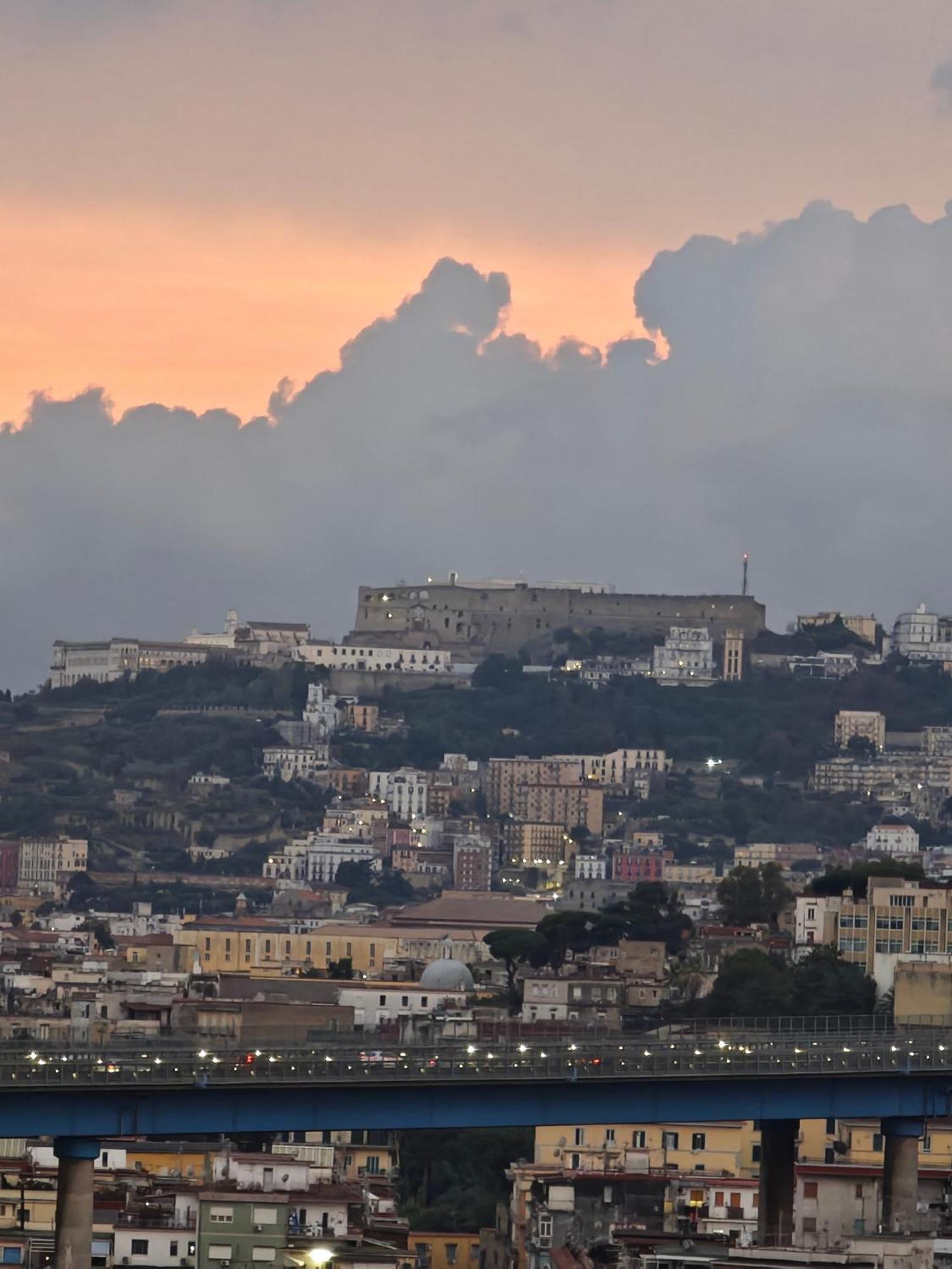Napoli Central Capodichino B&B エクステリア 写真